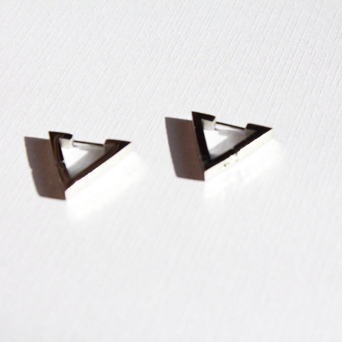 Kaku |  Triangle Hoop Earrings Silver