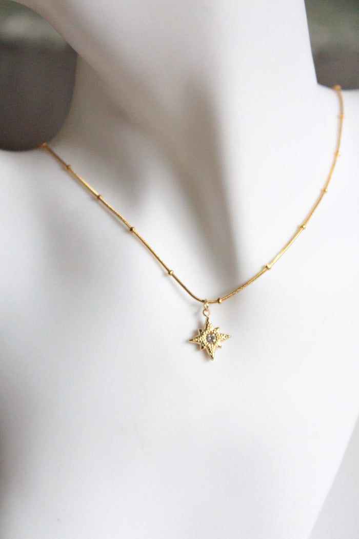 Hikari  |  Star Charm Necklace Gold