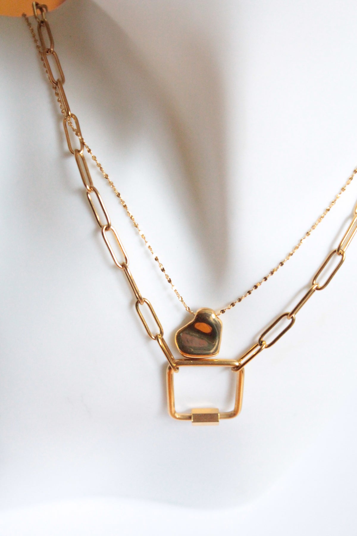 Ine | Grain Charm Chain Necklace Gold