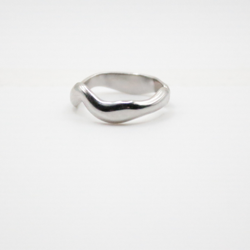 Uta  |  Ring Silver