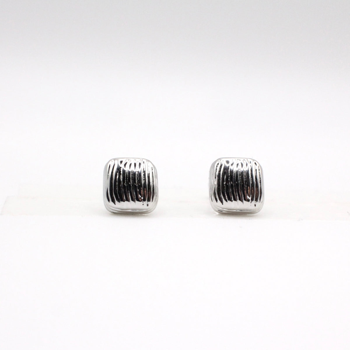 Kako  |  Stud Earrings Silver