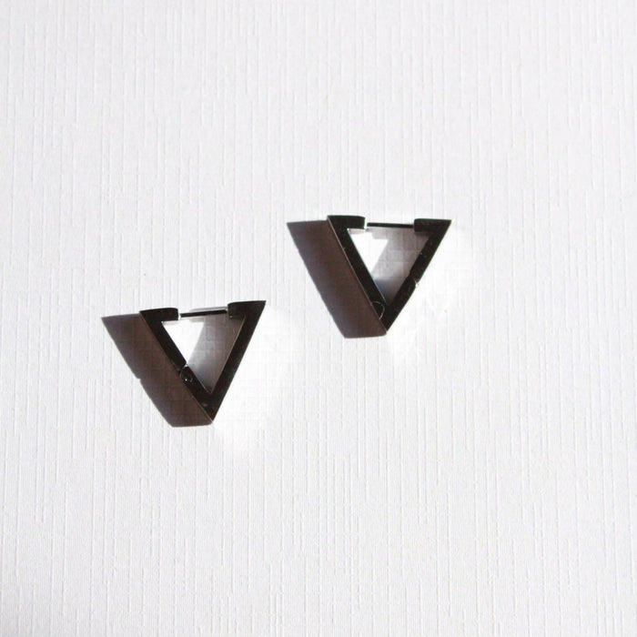 Kaku |  Triangle Hoop Earrings Silver