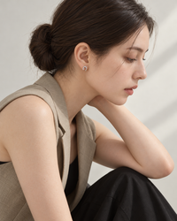 Nanami  |  Horseshoe Earrings Silver