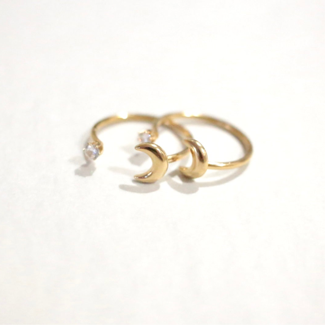 Half Moon Ring Gold - Ion plated, Hypoallergenic