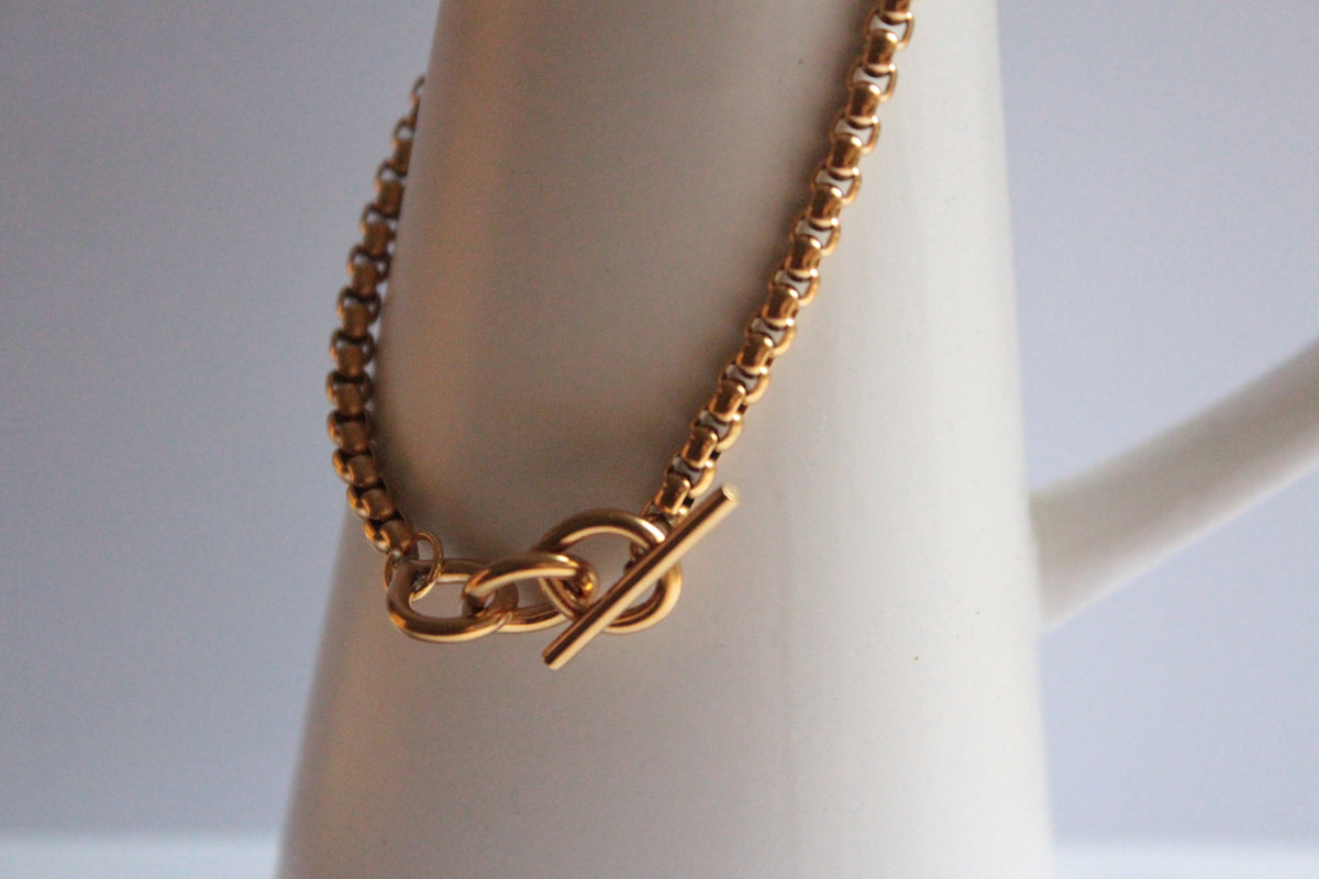 Mika  | Chain Fob Necklace Gold