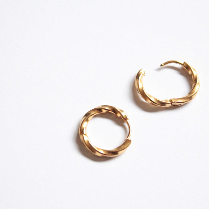 Seri |  One Touch Hoop Earrings Gold