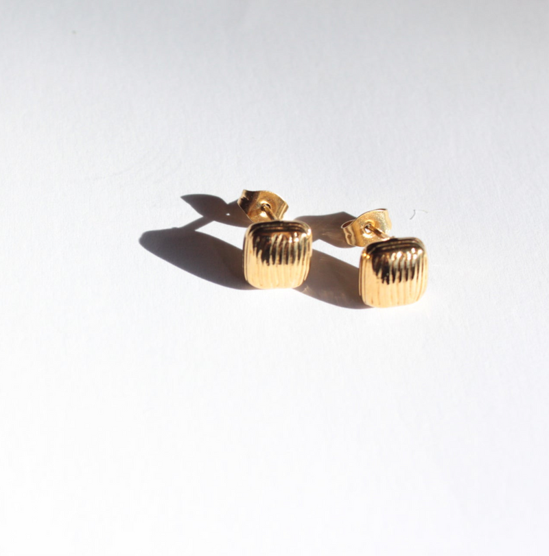 Kako  |  Stud Earrings Gold