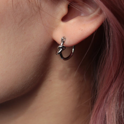 Yui |  Knot Earrings Silver