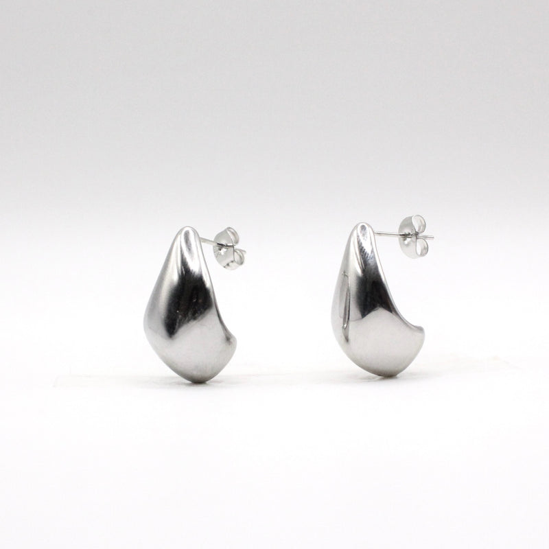 Nana  |  Drop Earrings Silver