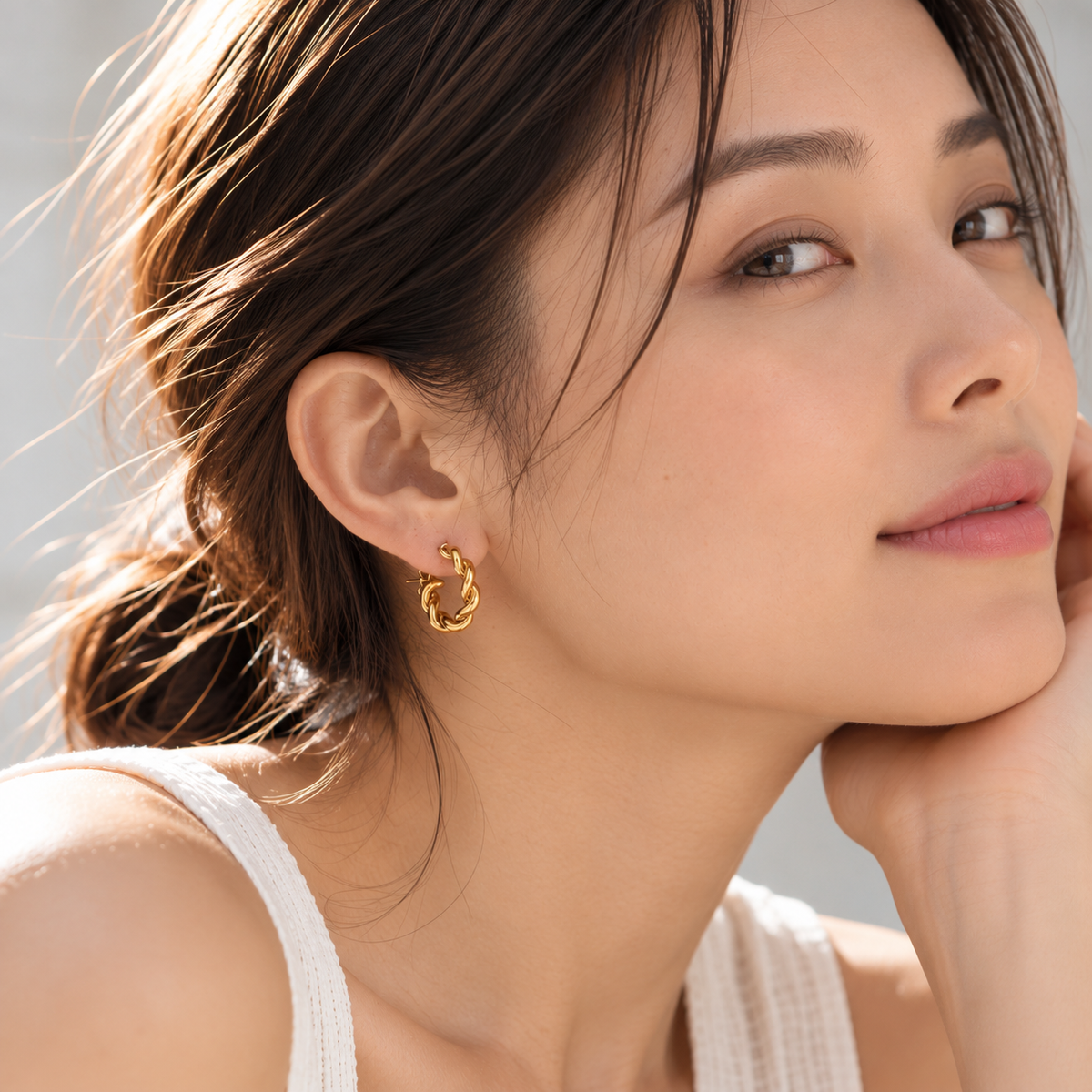 Mitsu |  Twist Hoop Earrings Gold