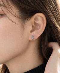 Gekka  | Crescent Moon Stud Earrings Silver