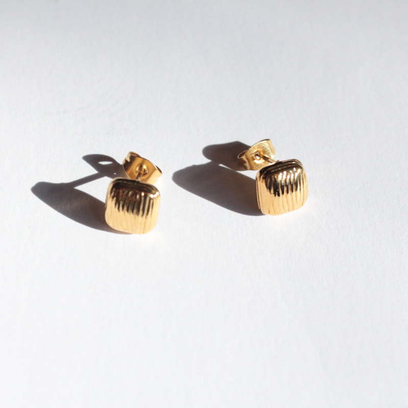 Kako  |  Stud Earrings Gold
