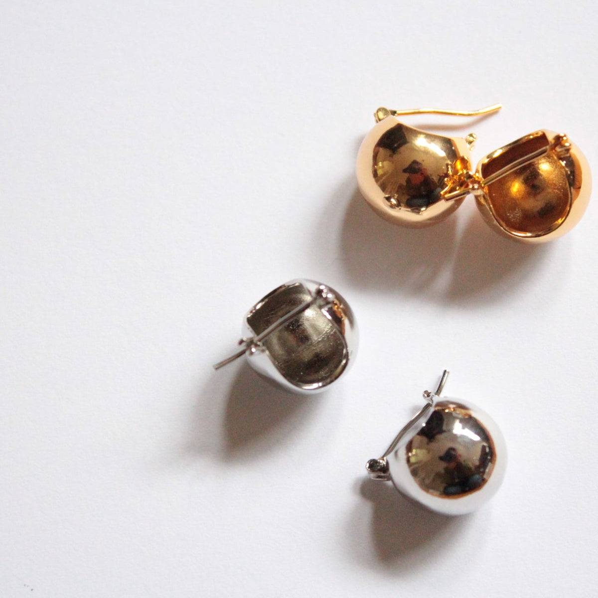 Kusu |  Ball Earrings Gold