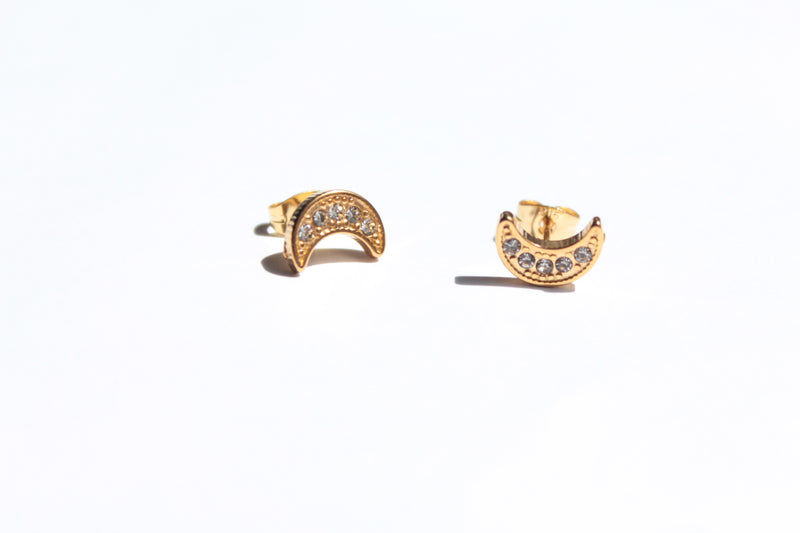 Gekka  | Crescent Moon Stud Earrings Gold