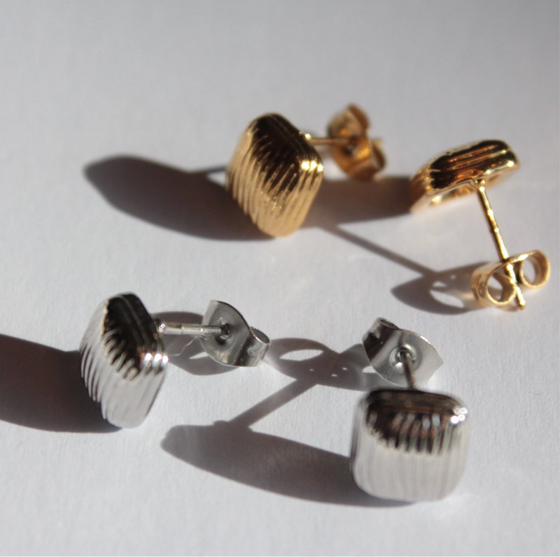 Kako  |  Stud Earrings Gold