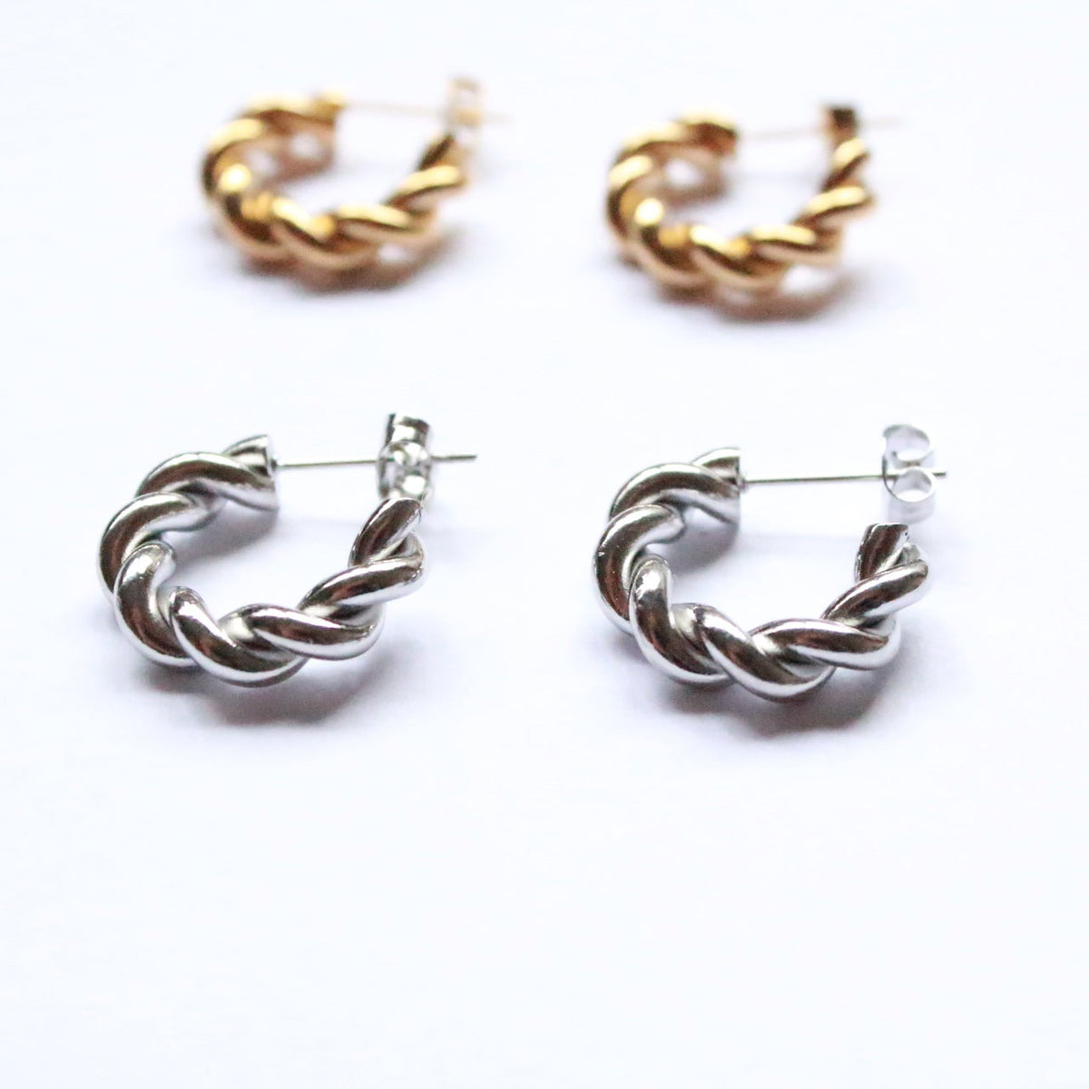 Mitsu |  Twist Hoop Earrings Silver