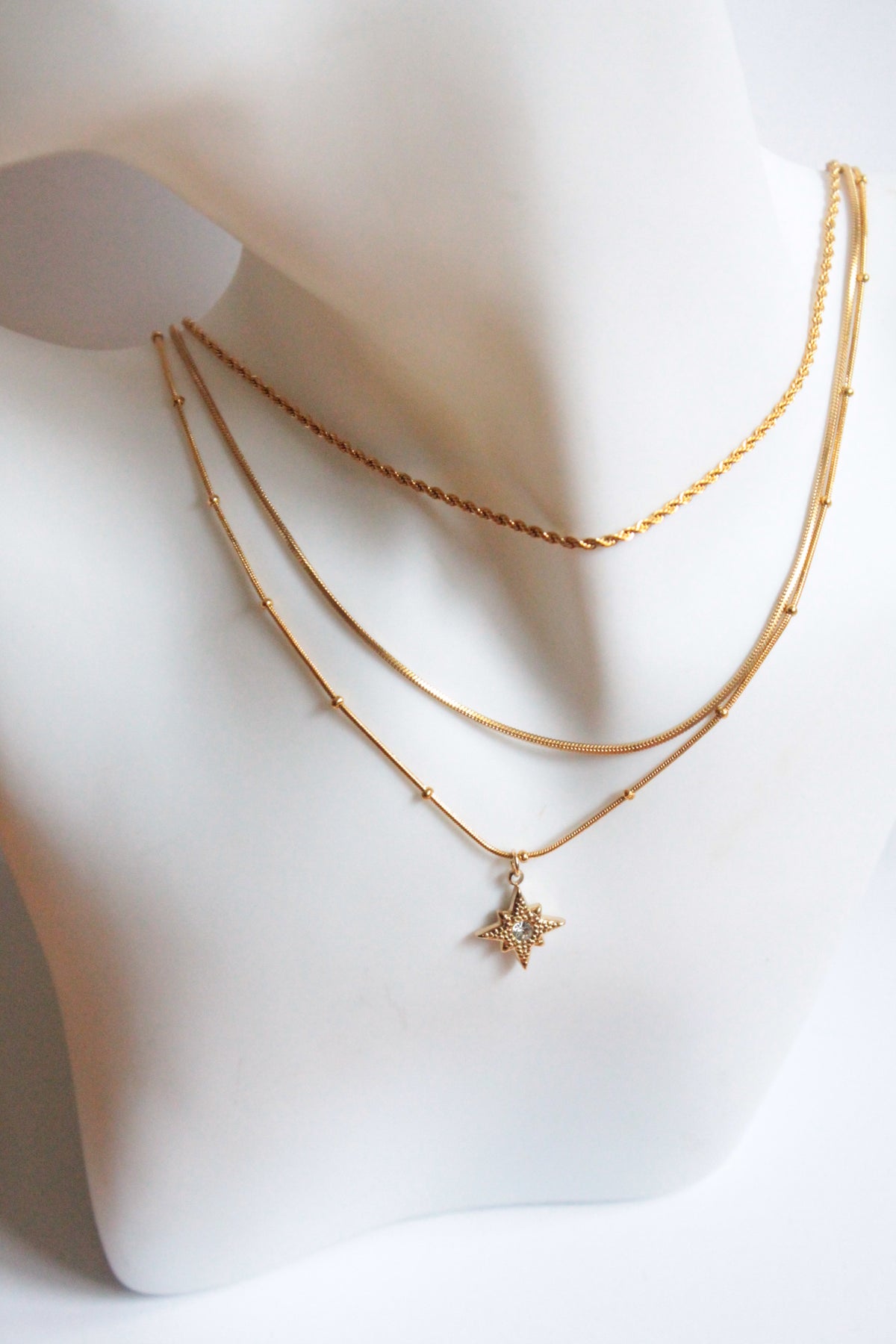 Hikari  |  Star Charm Necklace Gold