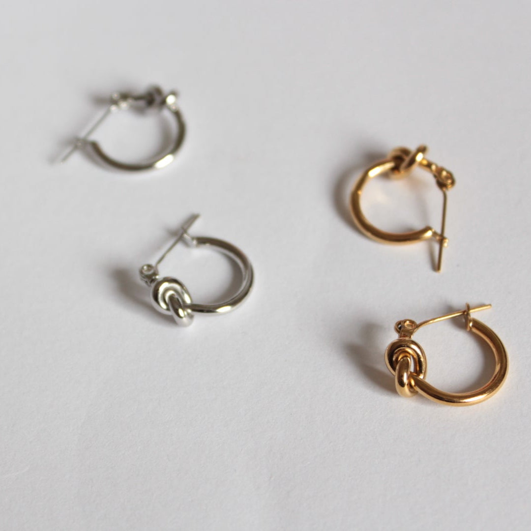Yui |  Knot Earrings Silver