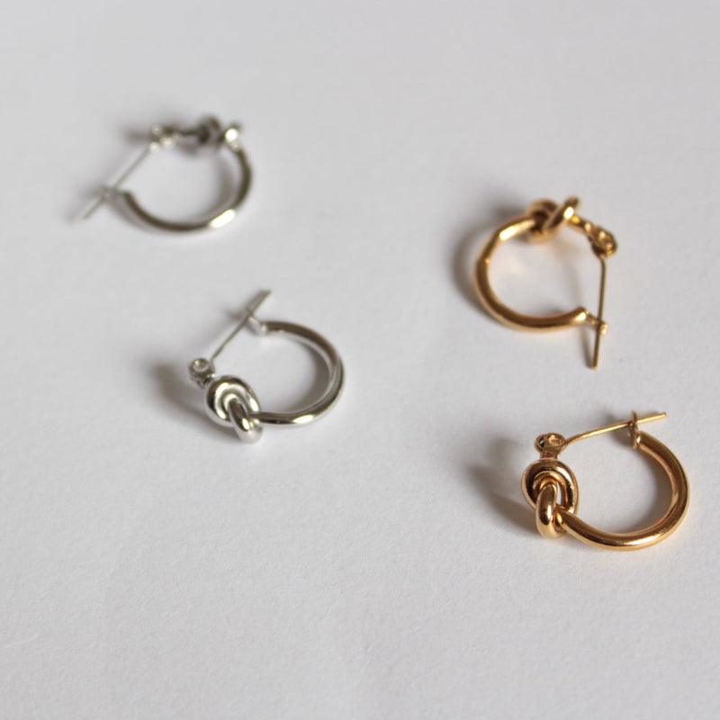 Yui |  Knot Earrings Silver