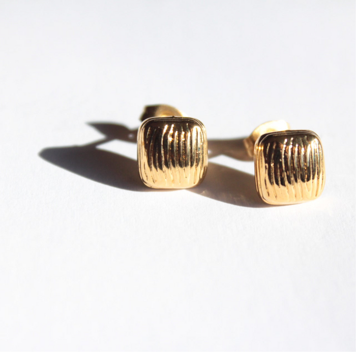 Kako  |  Stud Earrings Gold