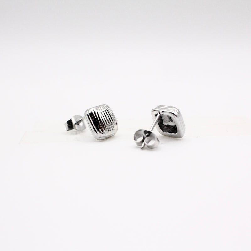 Kako  |  Stud Earrings Silver