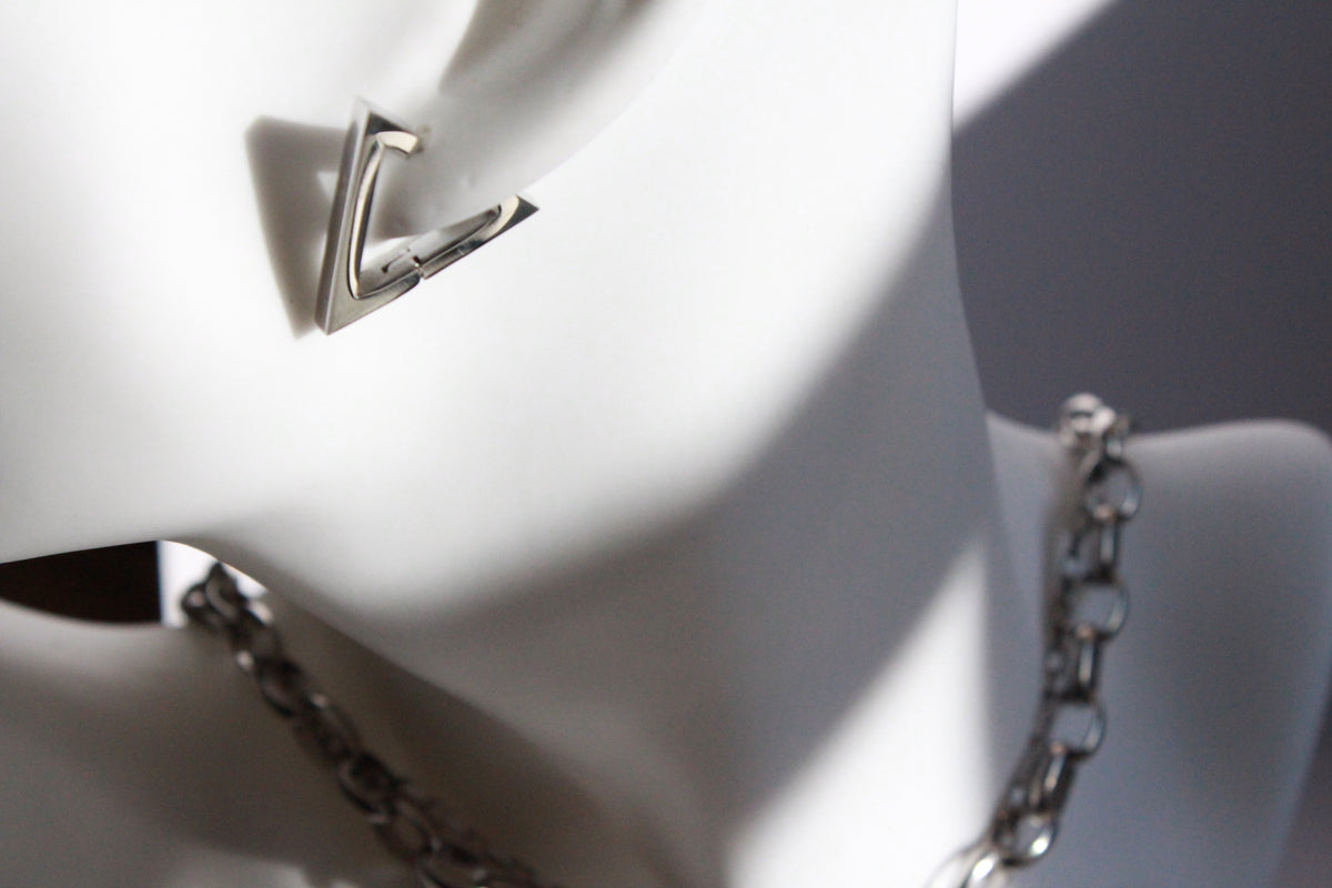 Kaku |  Triangle Hoop Earrings Silver