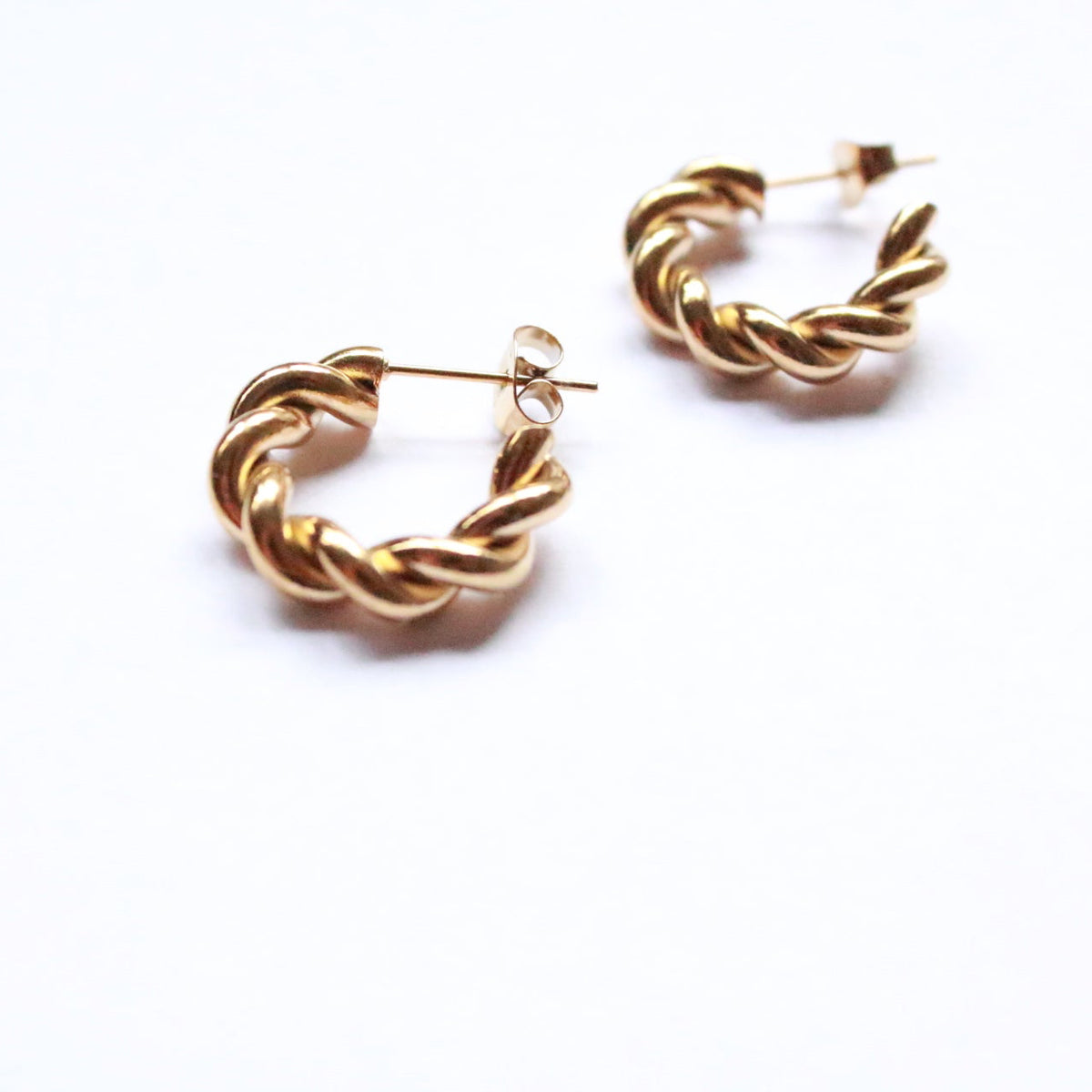 Mitsu |  Twist Hoop Earrings Gold