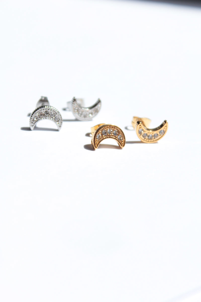 Gekka  | Crescent Moon Stud Earrings Gold