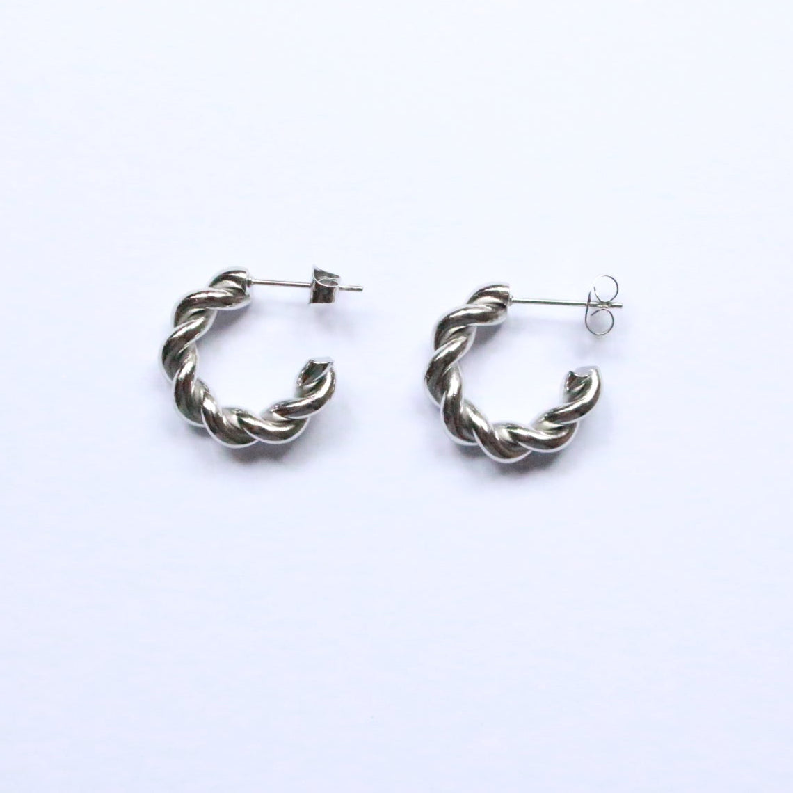 Mitsu |  Twist Hoop Earrings Silver