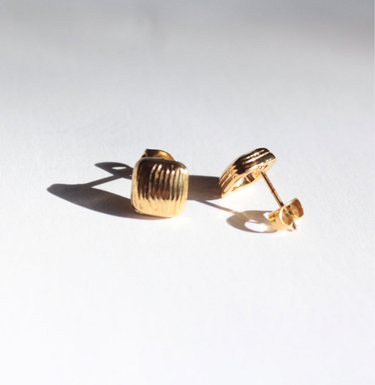 Kako  |  Stud Earrings Gold