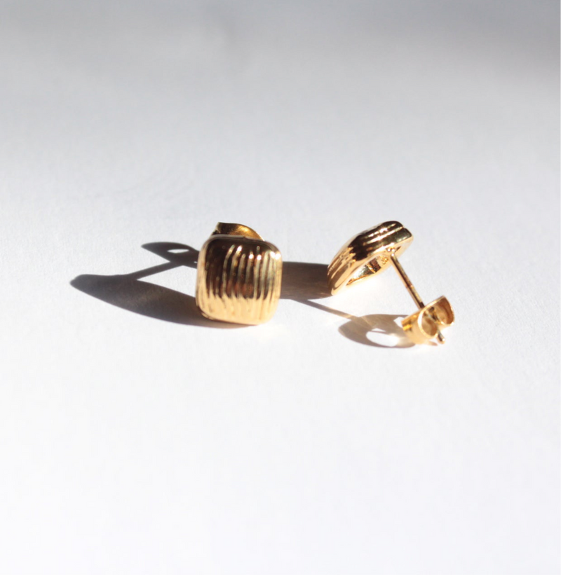 Kako  |  Stud Earrings Gold
