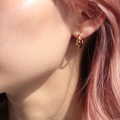 Jewellery for sensitive skin, Gold hoop earrings Knot Design 