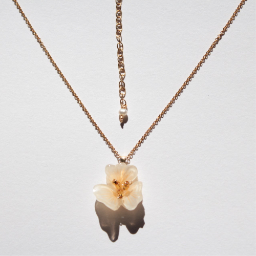 white flowers Japanese handmade gold filled necklace for sensitive skin