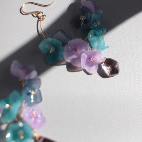 Handmade Japanese Blue Ajisai dangle Hydrangea Earrings by Lilyna, featuring gold-filled hoops with a dedicate flower petal design and a drop amethyst stone, perfect for sensitive skin.