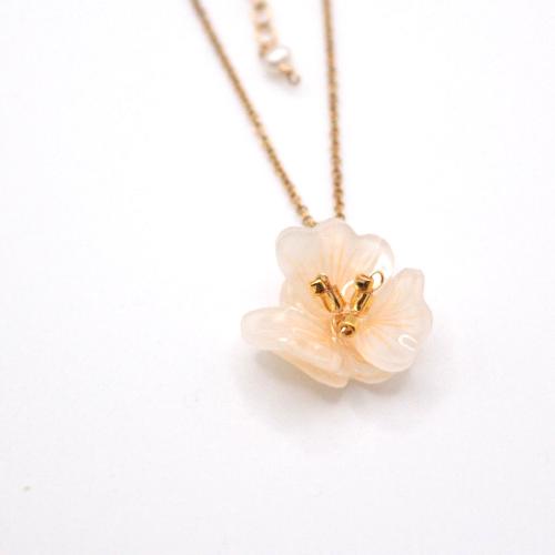 Japanese handmade necklace gold filled and white flower for sensitive skin