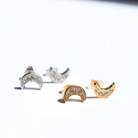 Gekka  | Crescent Moon Stud Earrings Gold