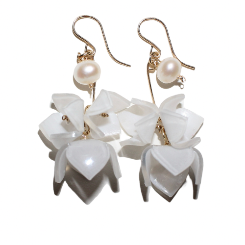 white flower drop earrings handmade by 14k gold-filled and freshwater pearl, made in japan for bridal jewellery